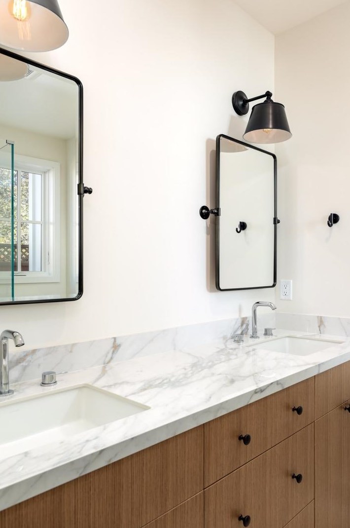 2021 Camino Al Lago, Menlo Park CA  94027-5939 exterior