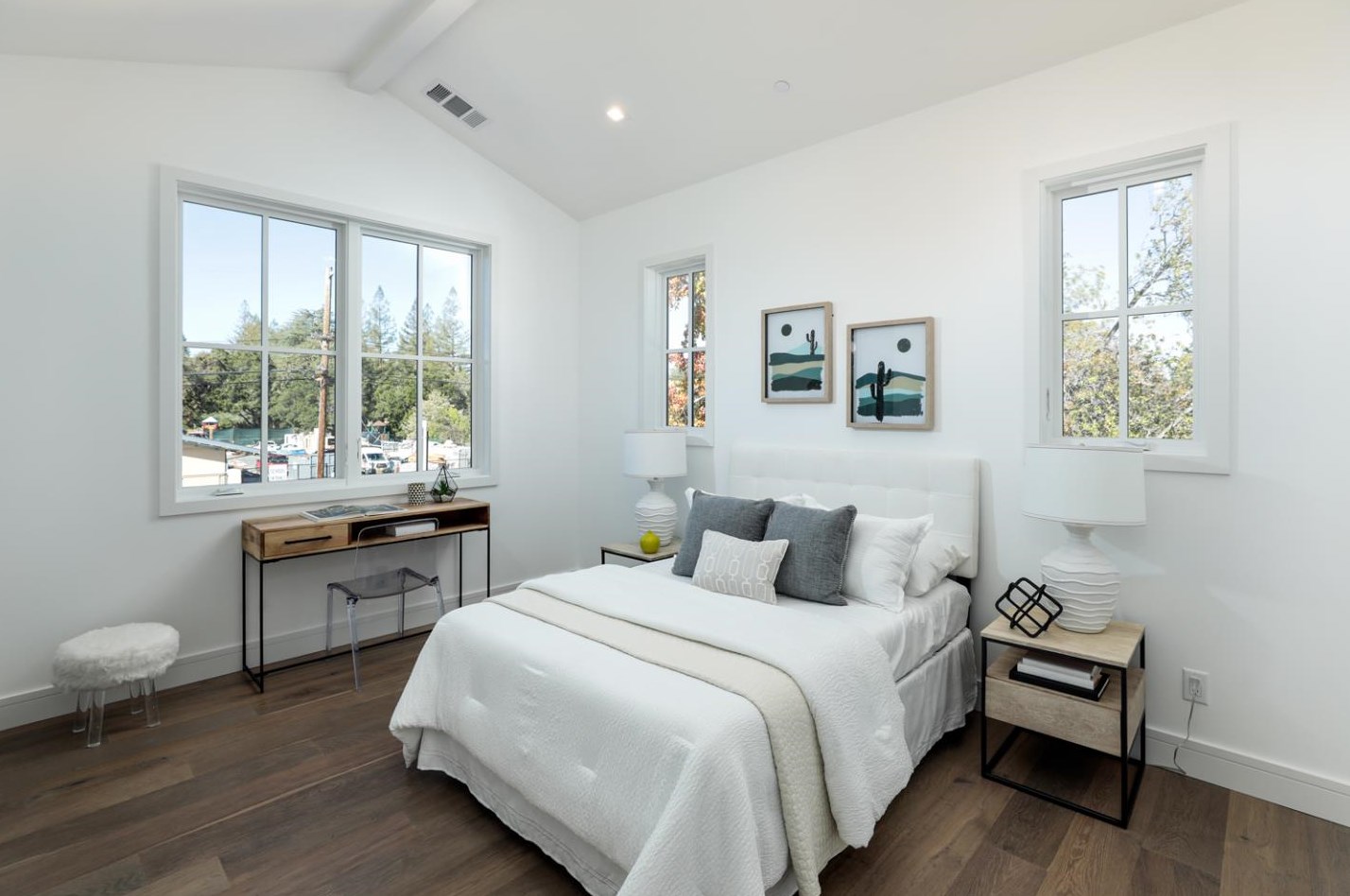 2021 Camino Al Lago, Menlo Park CA  94027-5939 exterior