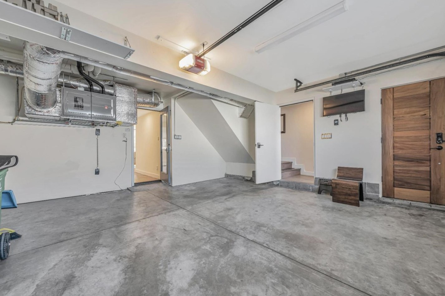 180 Princeton St, San Francisco CA  94134-1312 exterior