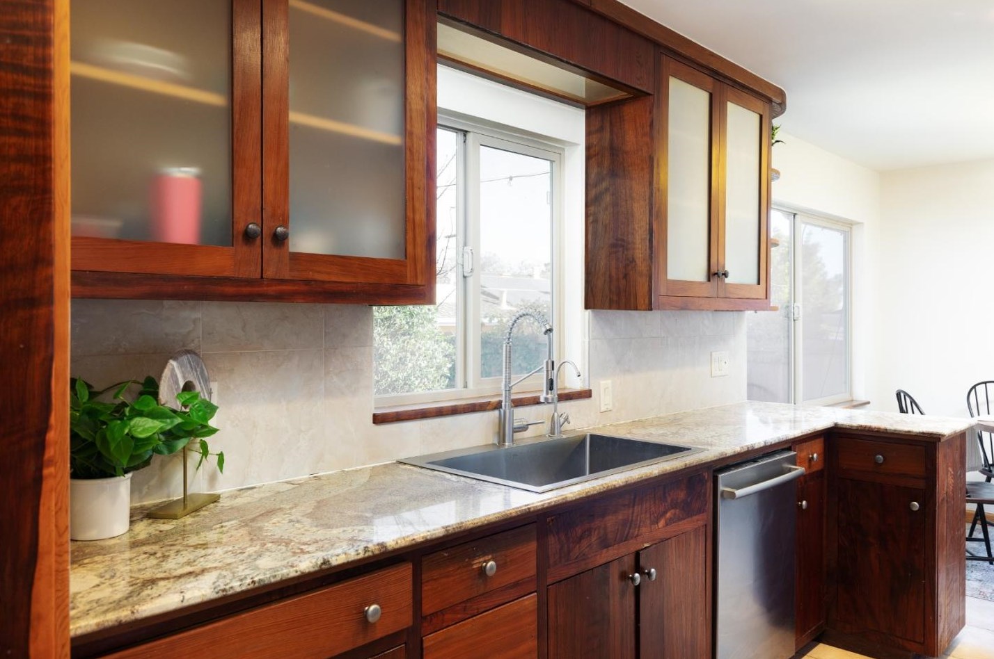 1168 Harrison St, Monterey CA  93940-2120 exterior