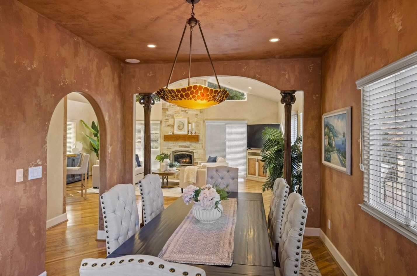 25300 El Camino Nuevo, Monterey CA  93940-6683 exterior