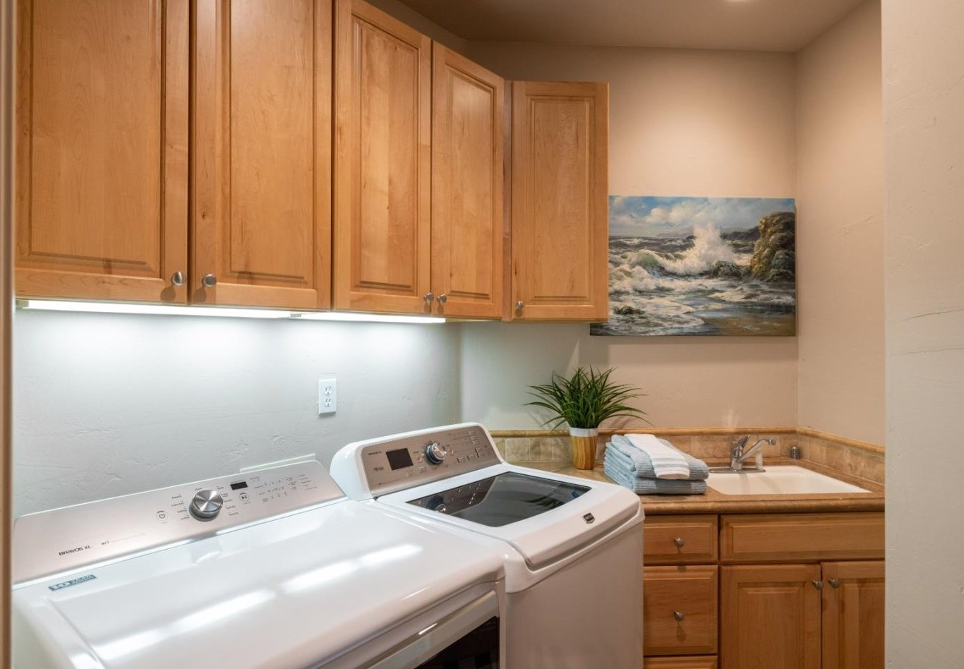 25300 El Camino Nuevo, Monterey CA  93940-6683 exterior