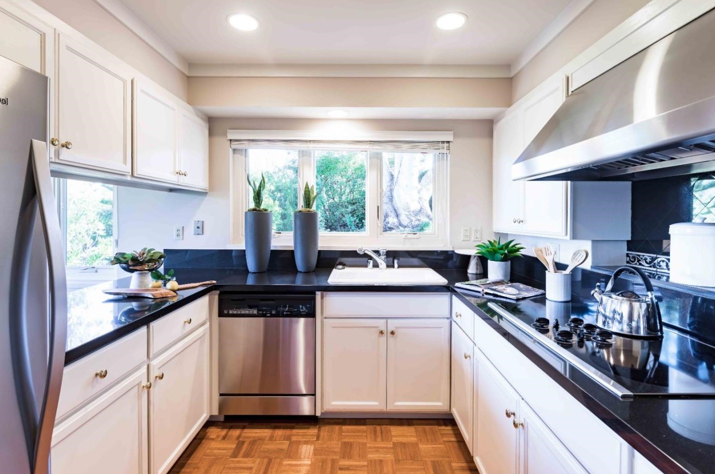 2327 Olympic Ave, Menlo Park CA  94025-6733 exterior