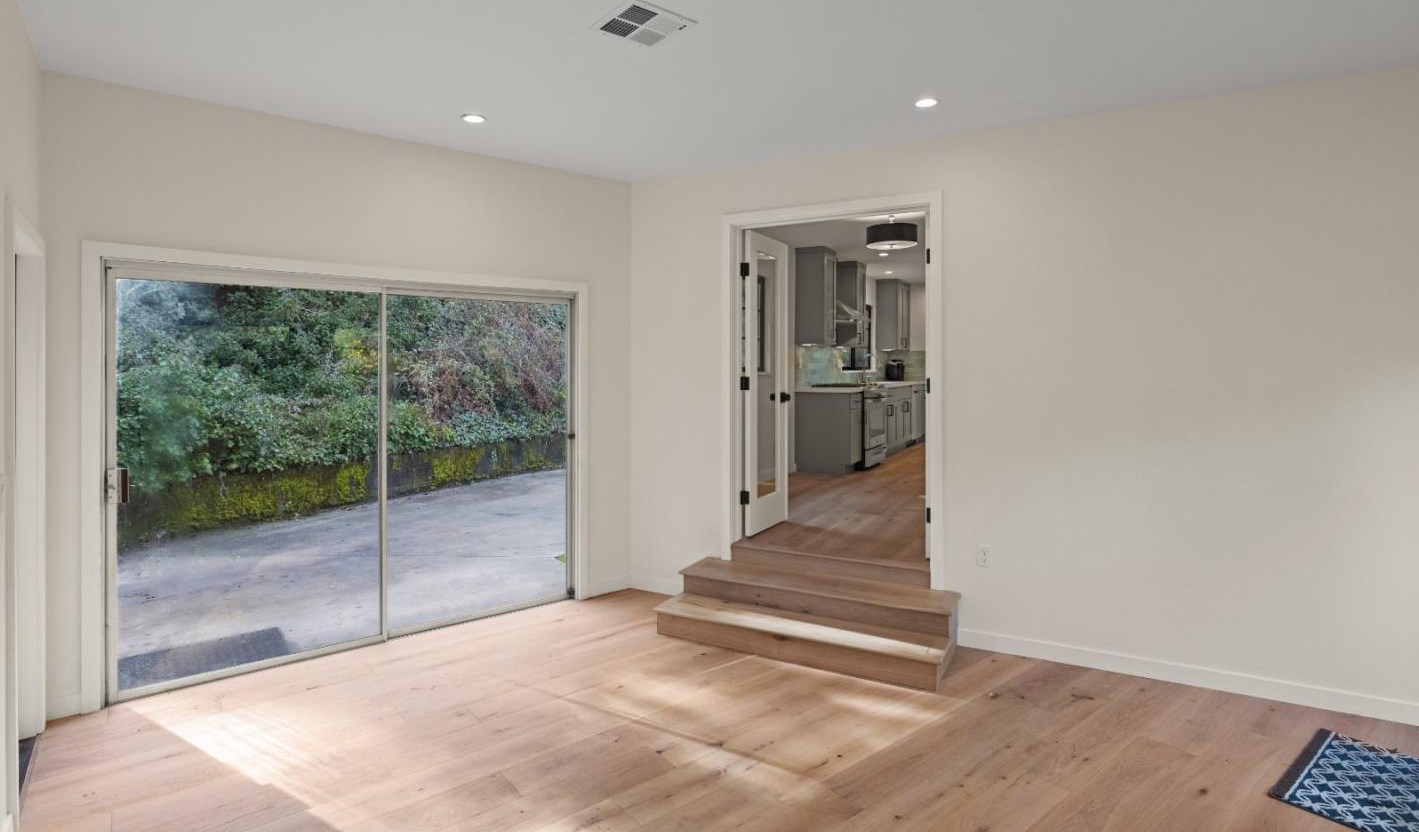 1184 Josselyn Canyon Rd, Monterey CA  93940-5235 exterior