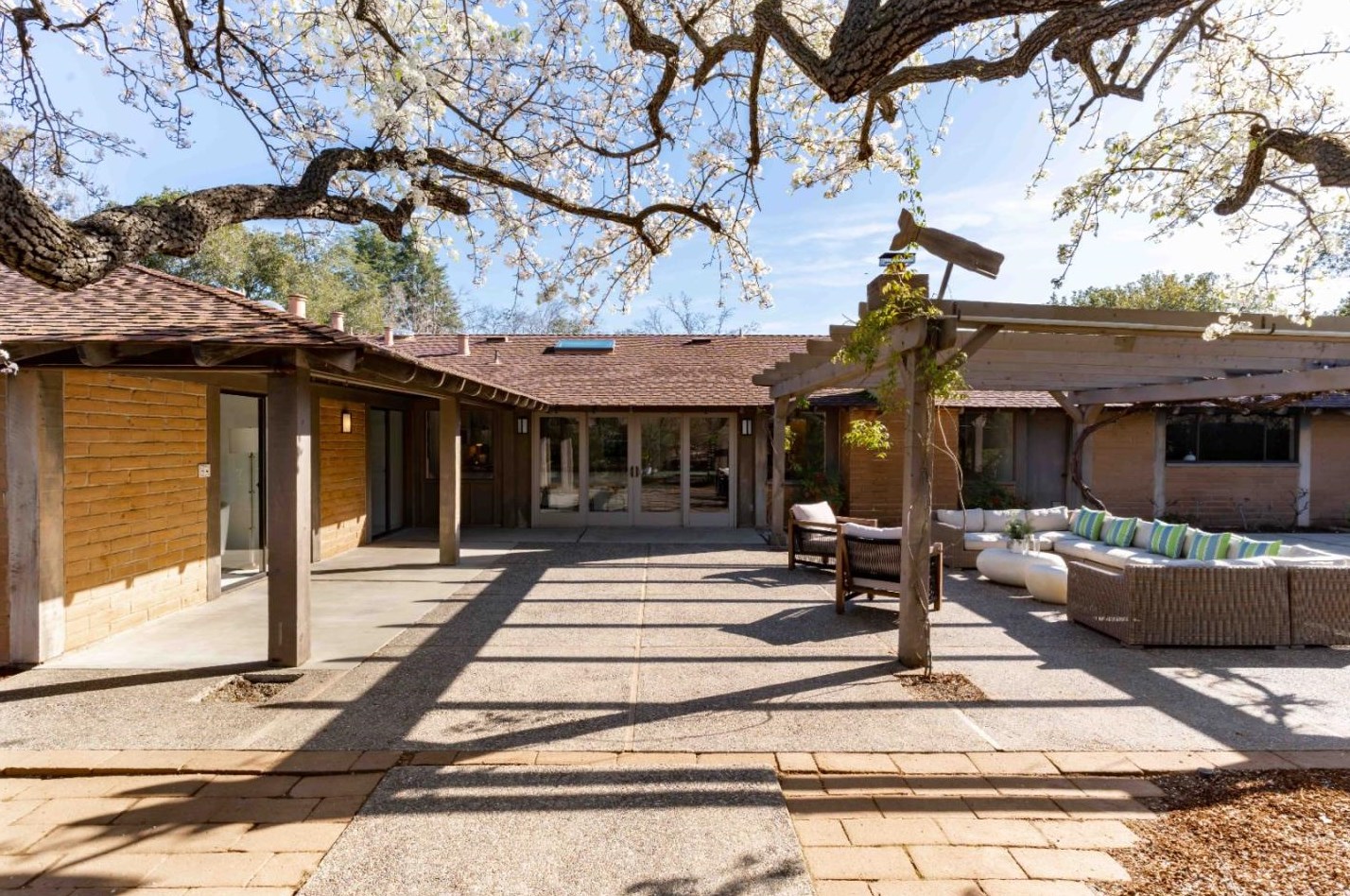 4130 Old Adobe Rd, Palo Alto, CA 94306