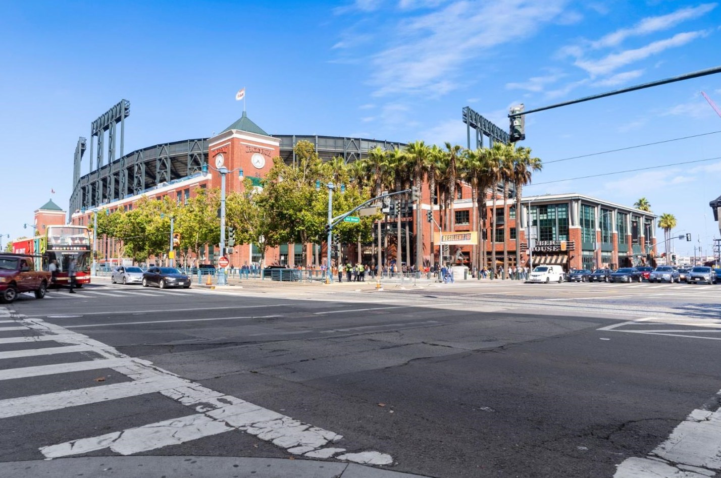 200 Townsend St, San Francisco CA  94107-5449 exterior
