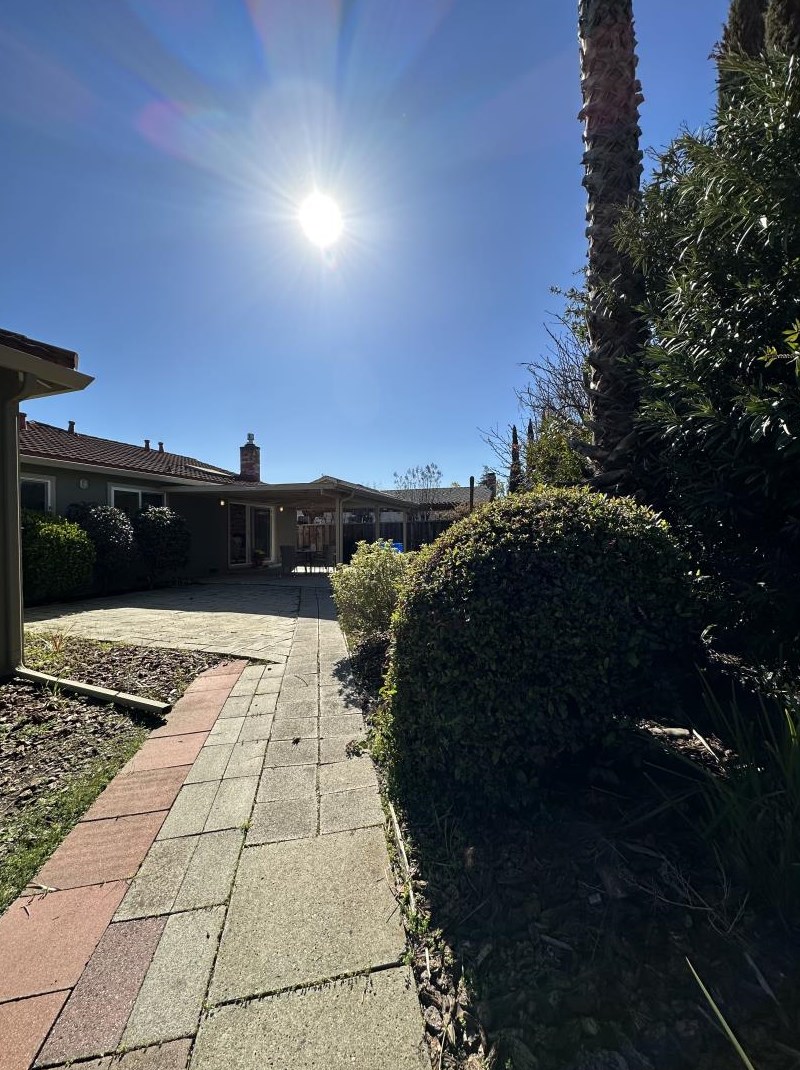 2073 La Orinda Pl, Concord CA  94518-3019 exterior