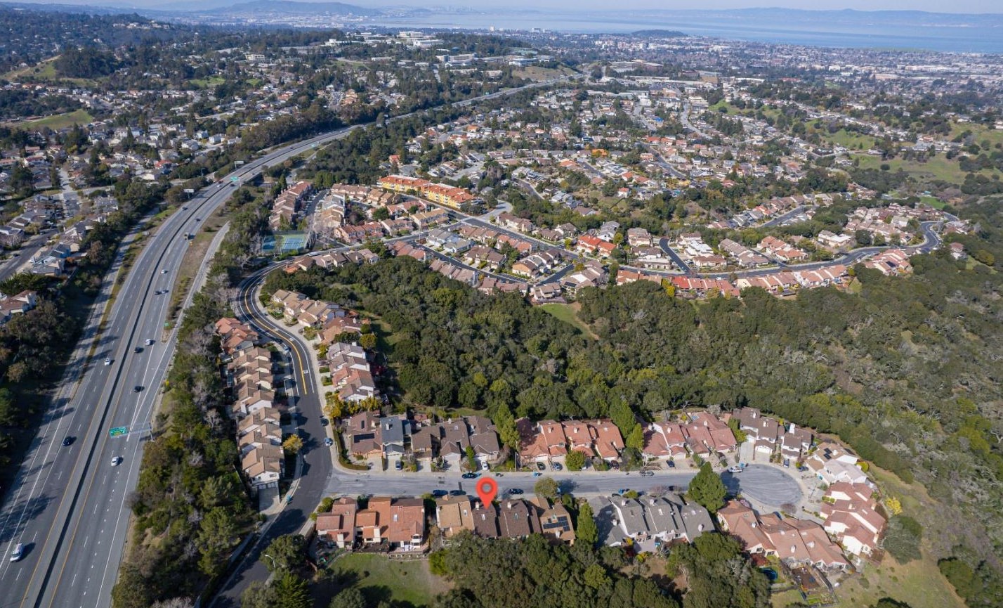 1661 Toyon Ct, San Mateo CA  94403-3957 exterior