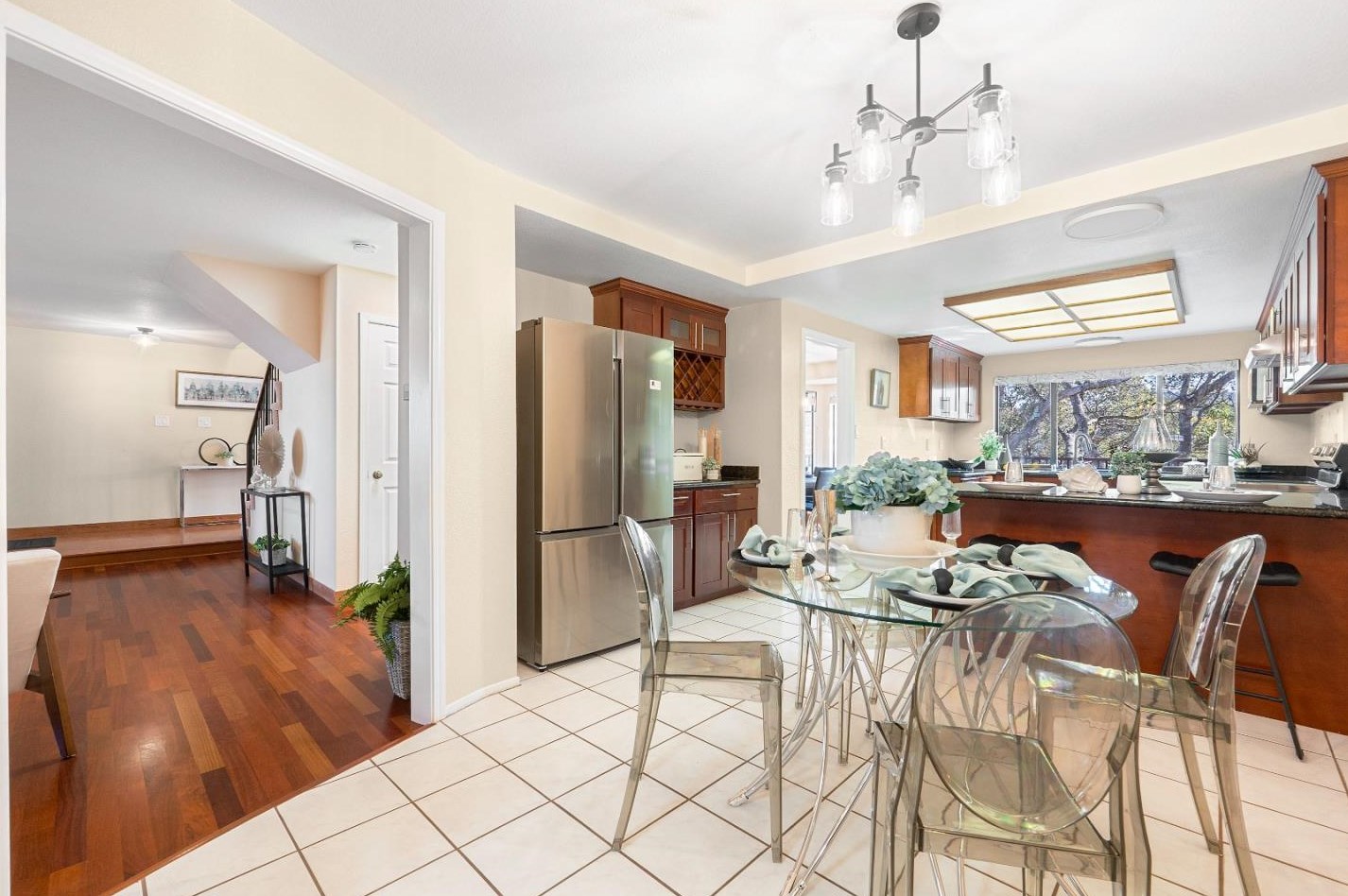 1661 Toyon Ct, San Mateo CA  94403-3957 exterior
