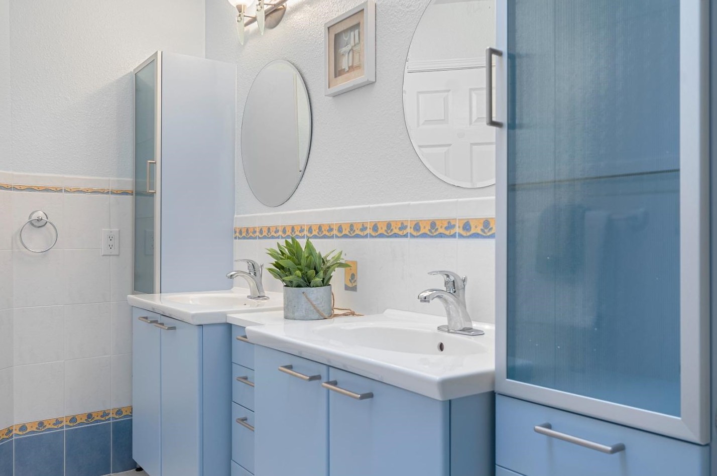 1661 Toyon Ct, San Mateo CA  94403-3957 exterior