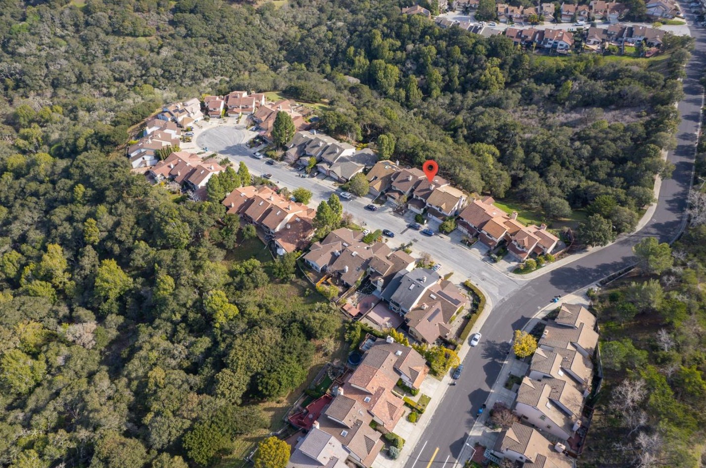 1661 Toyon Ct, San Mateo CA  94403-3957 exterior