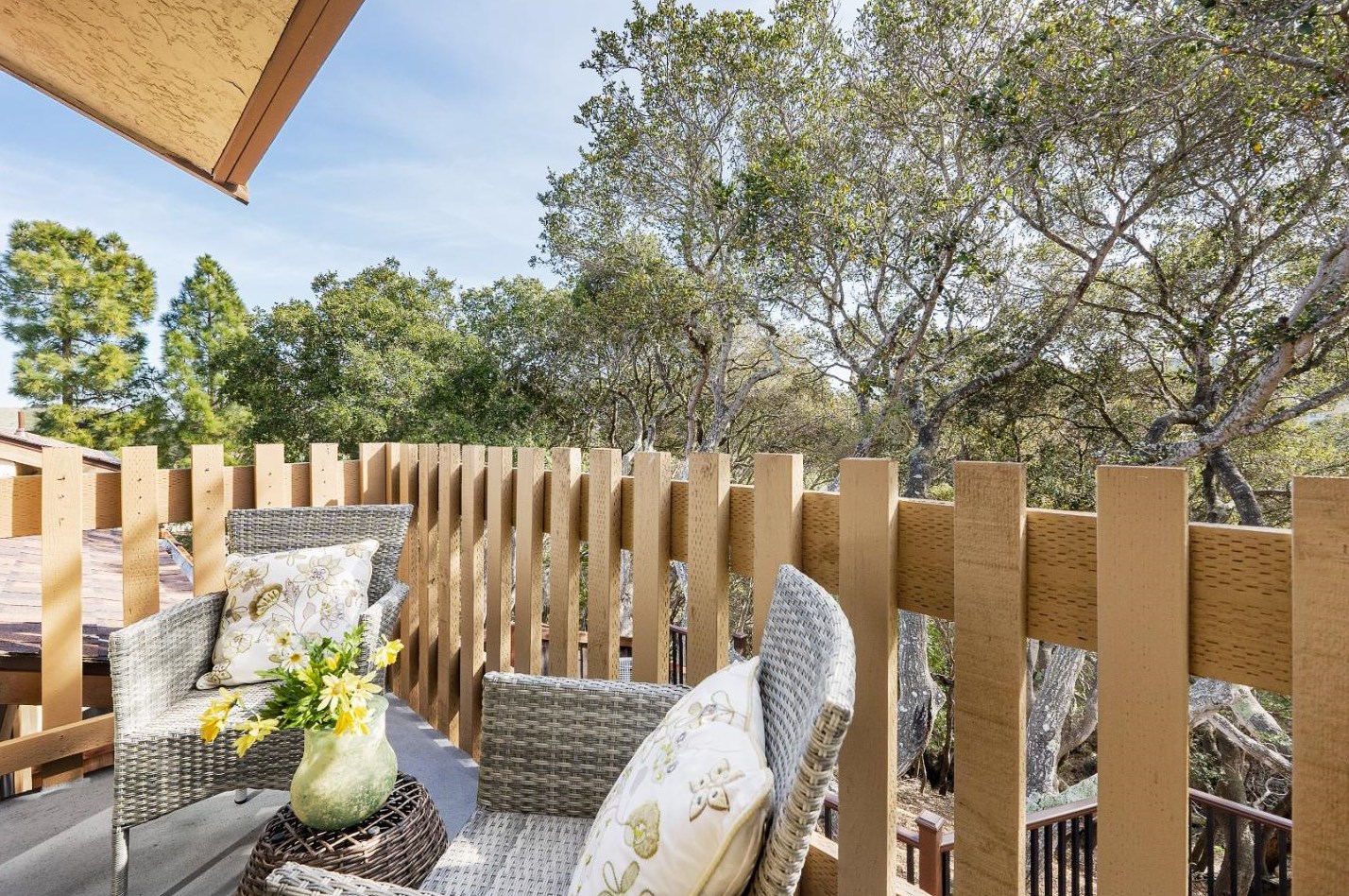1661 Toyon Ct, San Mateo CA  94403-3957 exterior