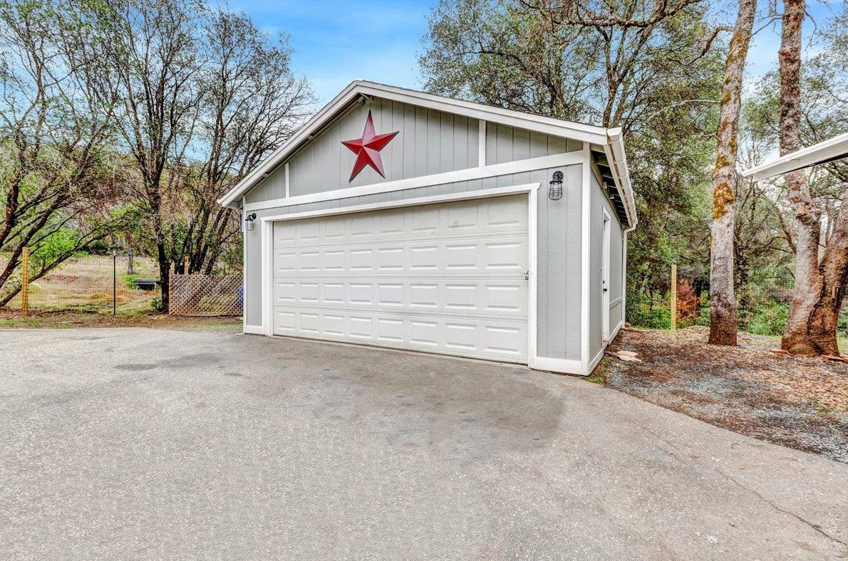 13647 Buttercup Ct, Lake Wildwood, CA 95946