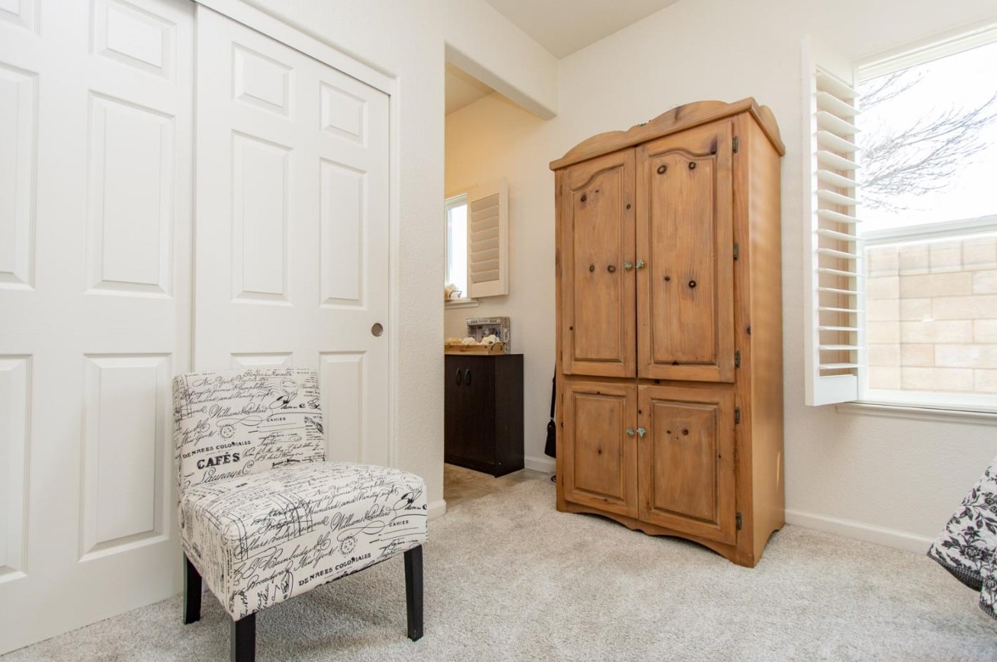 2900 Las Flores Cir, Los Banos, CA 93635