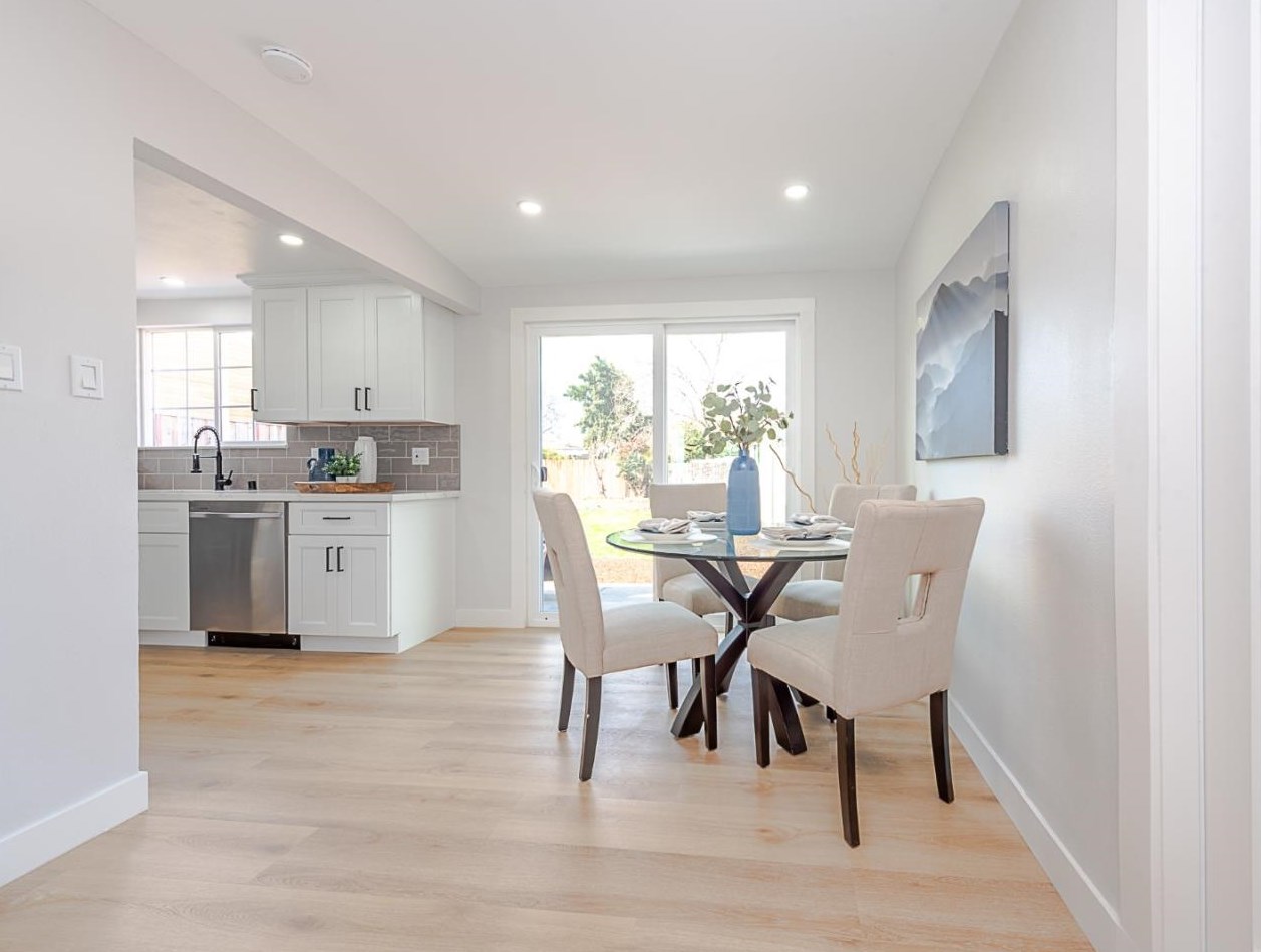 1383 Carlton Ave, Menlo Park CA  94025-1503 exterior