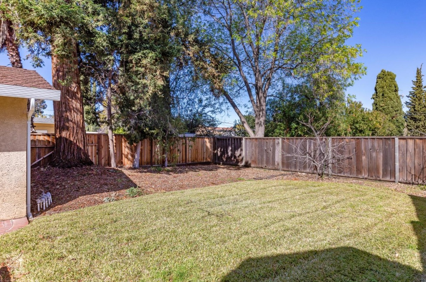 10243 Glencoe Dr, Cupertino CA  95014-1811 exterior