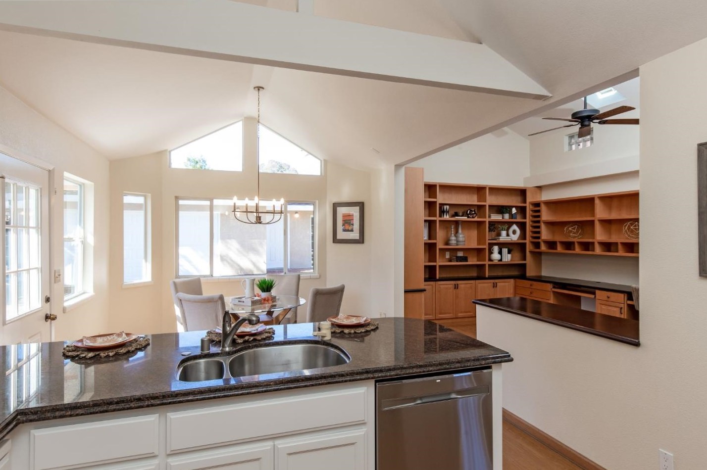 10243 Glencoe Dr, Cupertino CA  95014-1811 exterior