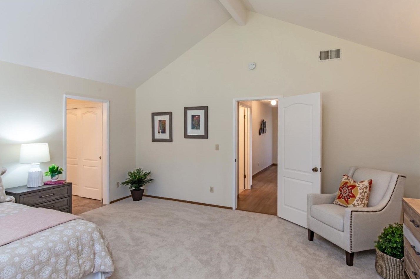 10243 Glencoe Dr, Cupertino CA  95014-1811 exterior