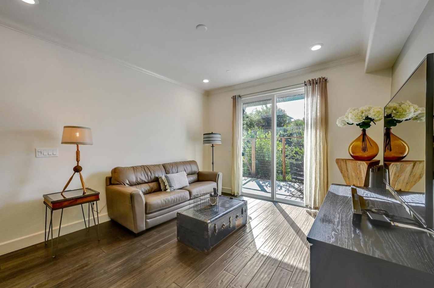 546 Jade St, Petaluma CA  94952-5304 exterior