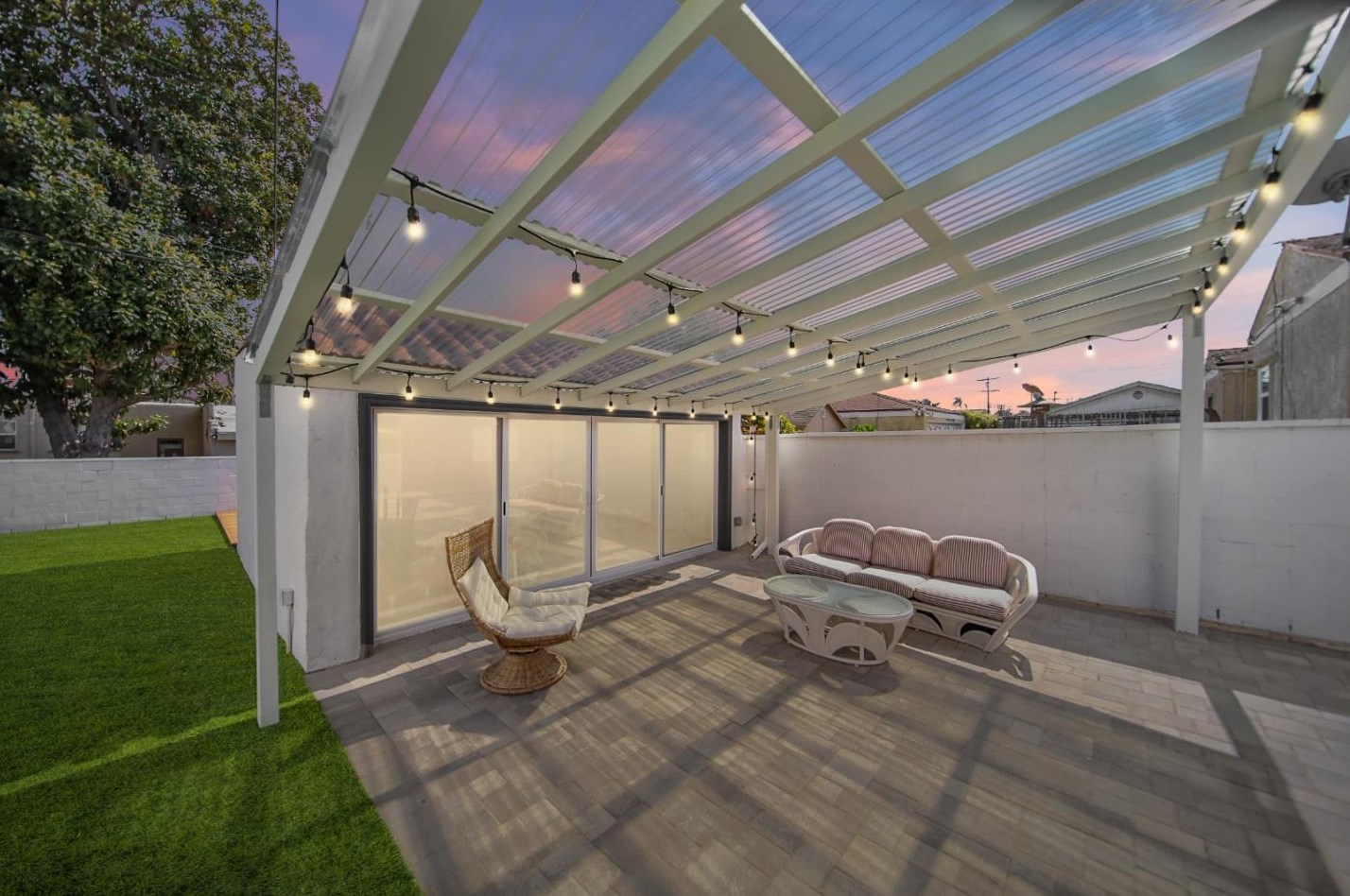 8946 La Salle Ave, Los Angeles CA  90047-3603 exterior
