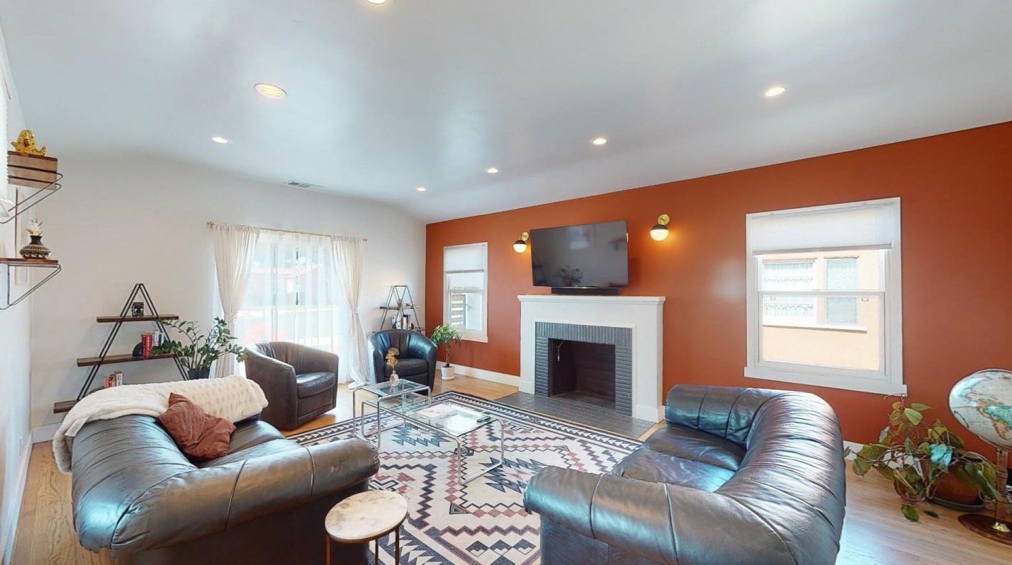 8946 La Salle Ave, Los Angeles CA  90047-3603 exterior