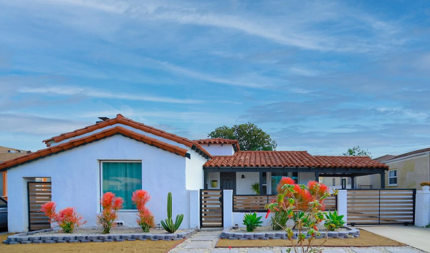 8946 La Salle Ave, Los Angeles CA  90047-3603 exterior