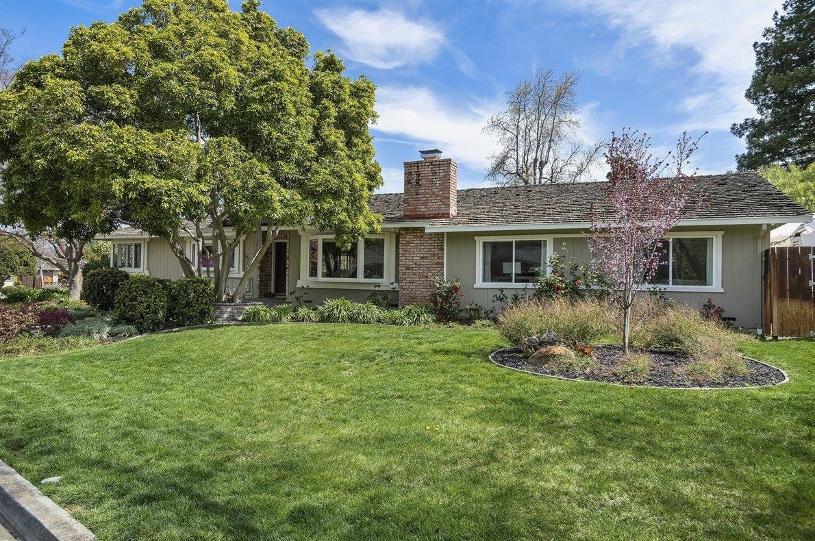 12290 Saratoga Creek Dr, Saratoga, CA 95070