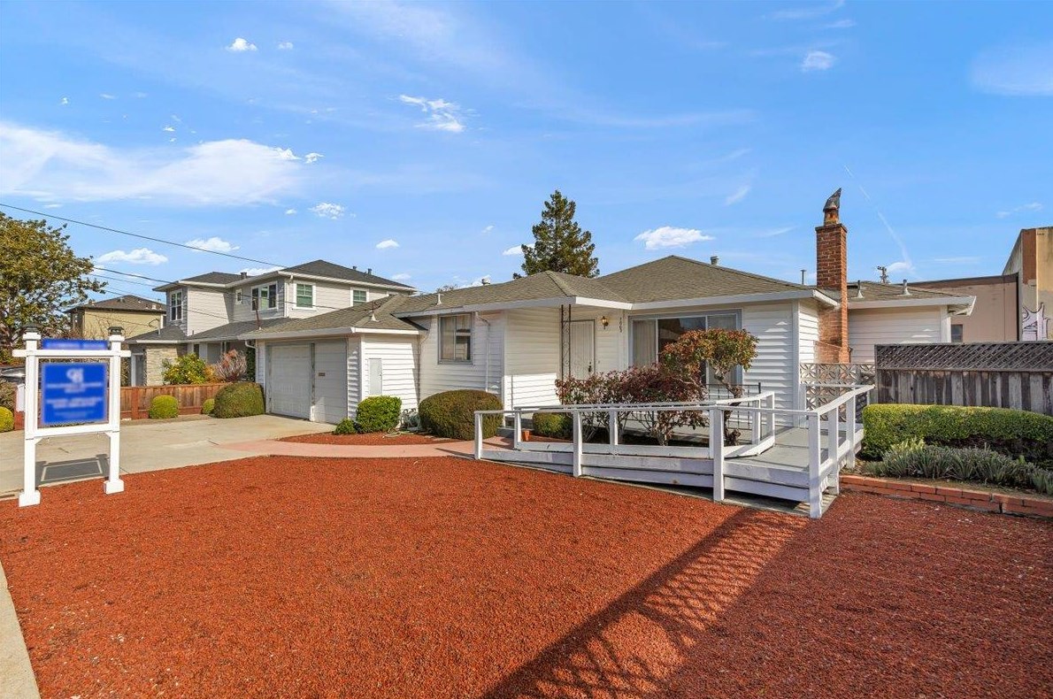 1063 Hall St, San Carlos, CA 94070