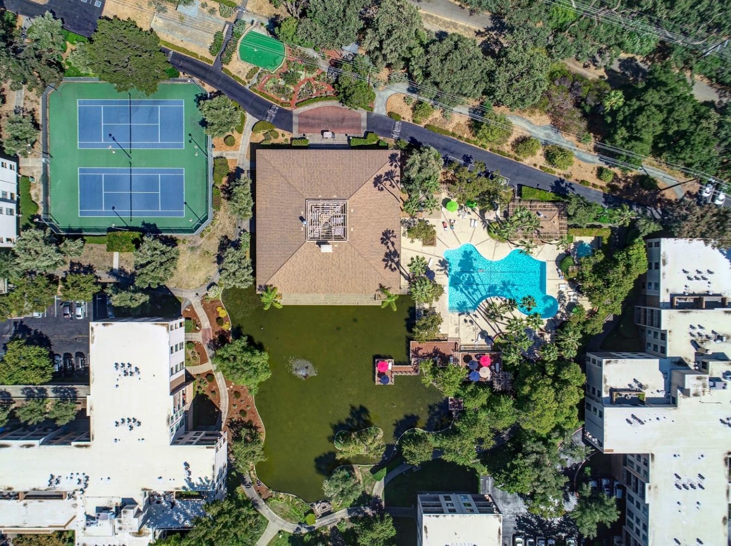 300 Civic Dr, Walnut Creek CA  94596-3663 exterior