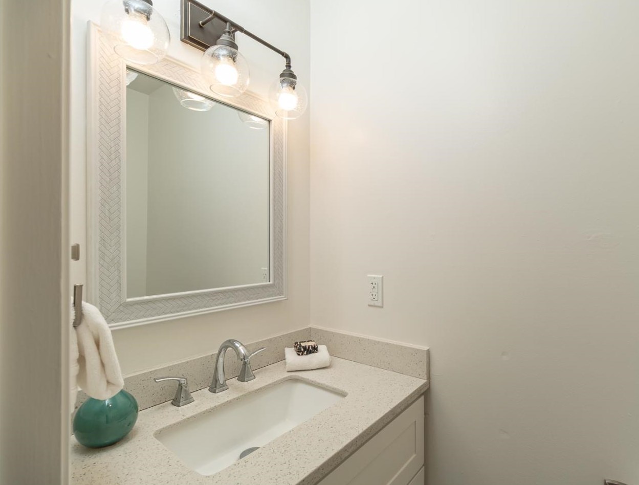 21 Hatzic Ct, Larkspur CA  94939-1905 exterior