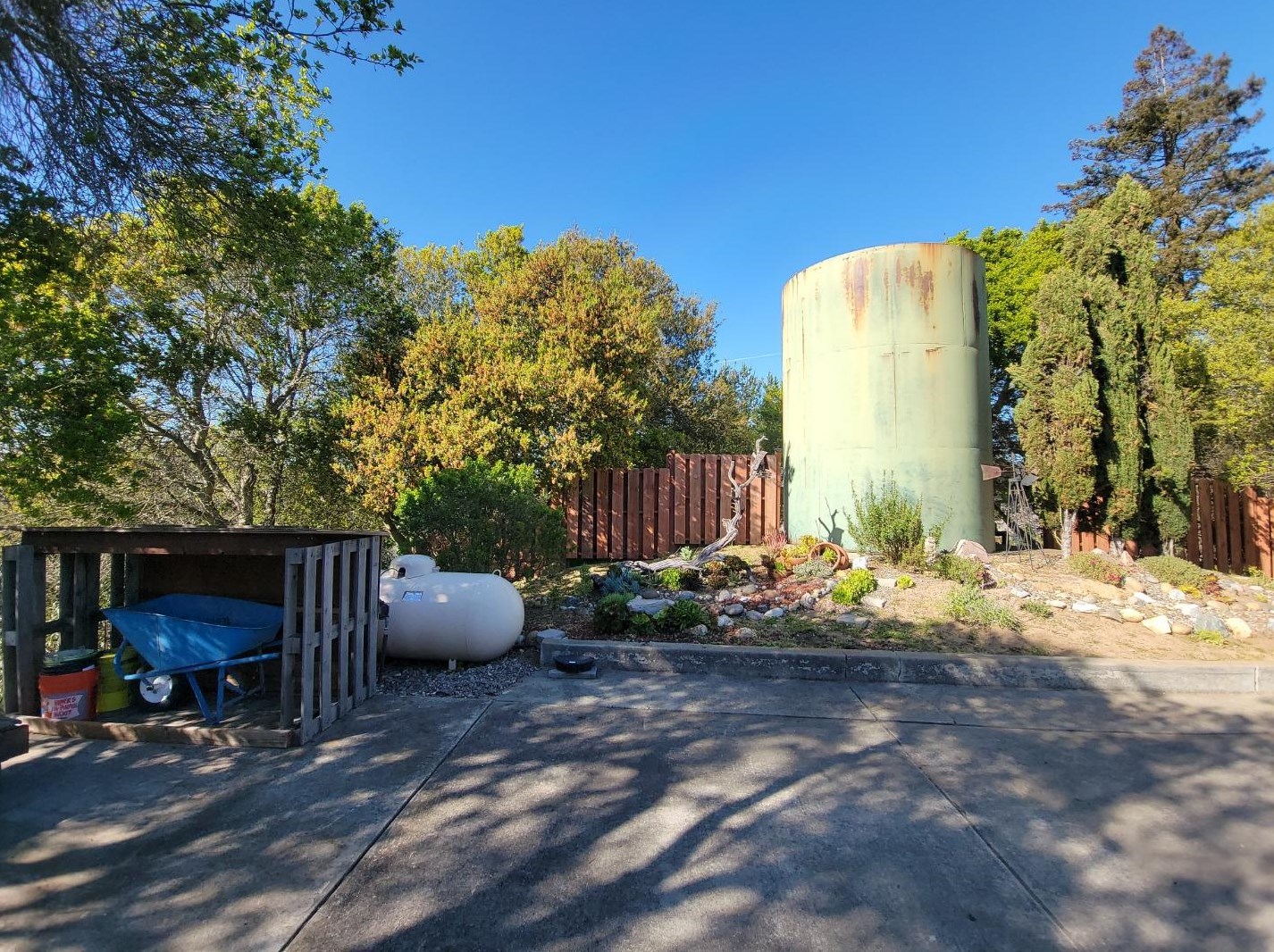 6928 Valle Pacifico Rd, Salinas CA  93907-8949 exterior