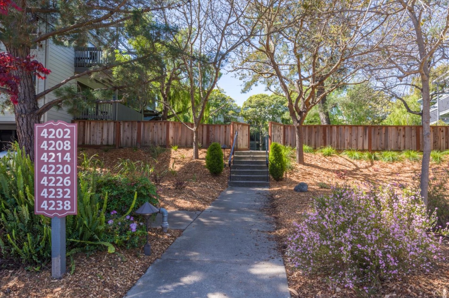 4220 George Ave, San Mateo CA  94403-7801 exterior