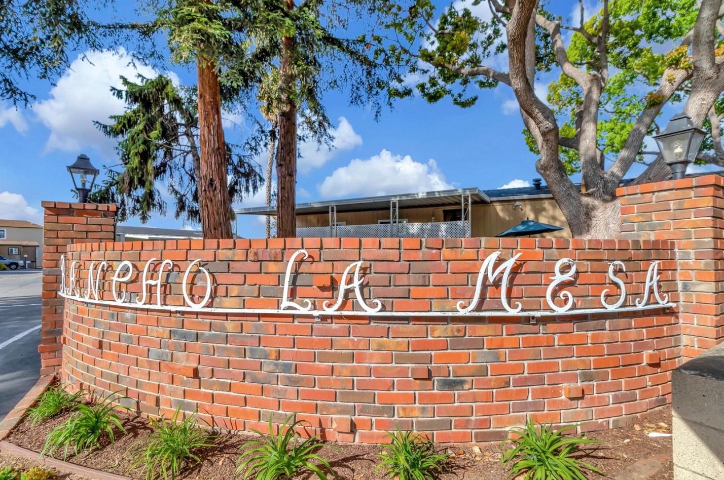 1201 Sycamore Ter, Sunnyvale CA  94086-8700 exterior