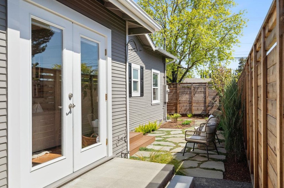 588 King St, Redwood City, CA 94061