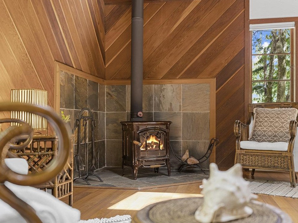 331 Hillside Dr, Big Basin, CA 95006