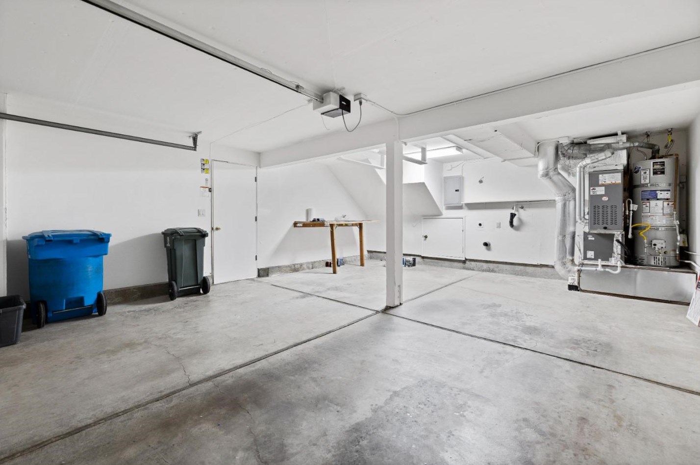 10981 Northsky Sq, Cupertino CA  95014-0538 exterior