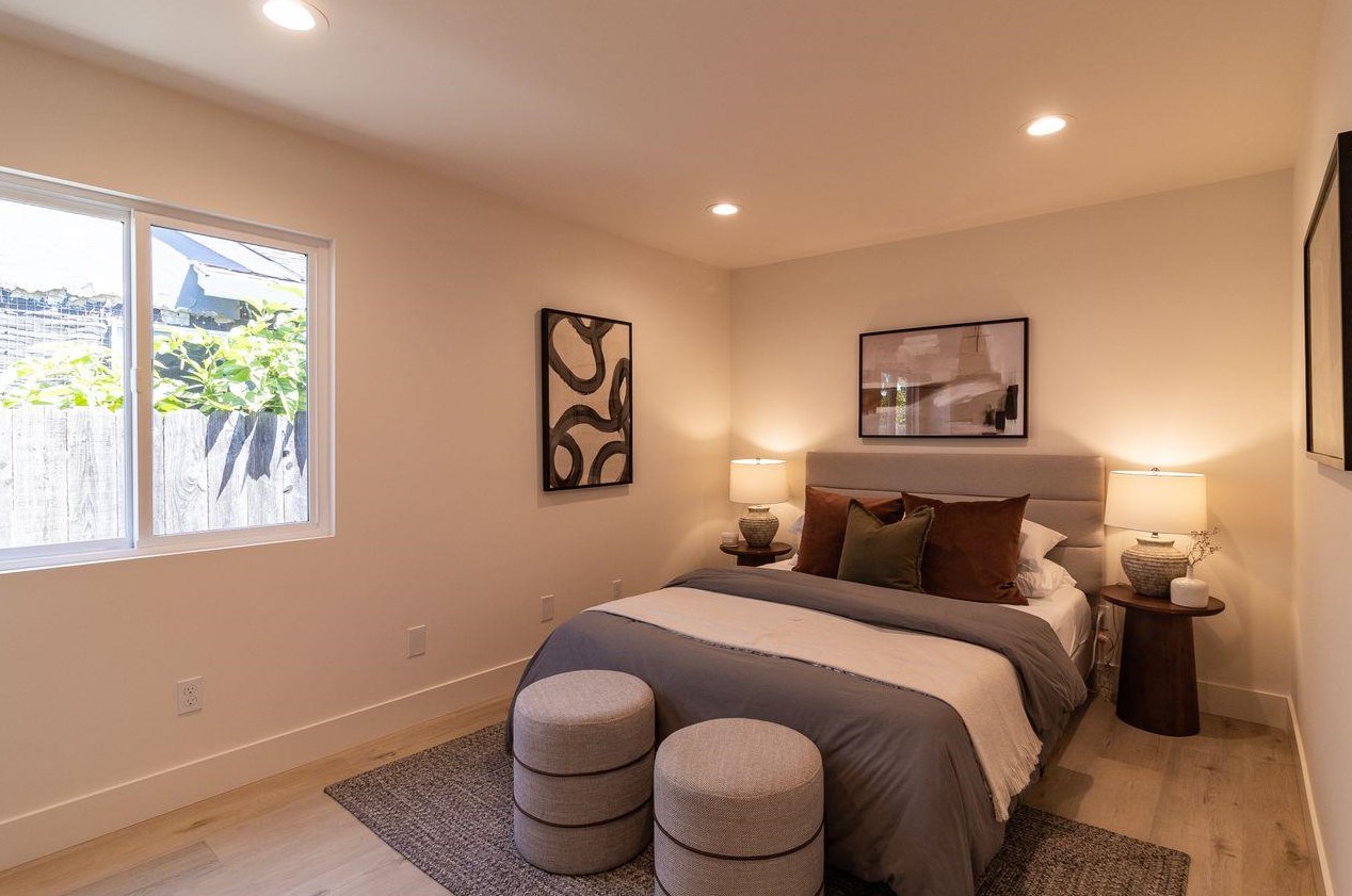 1216 Windermere Ave, Menlo Park CA  94025-1316 exterior