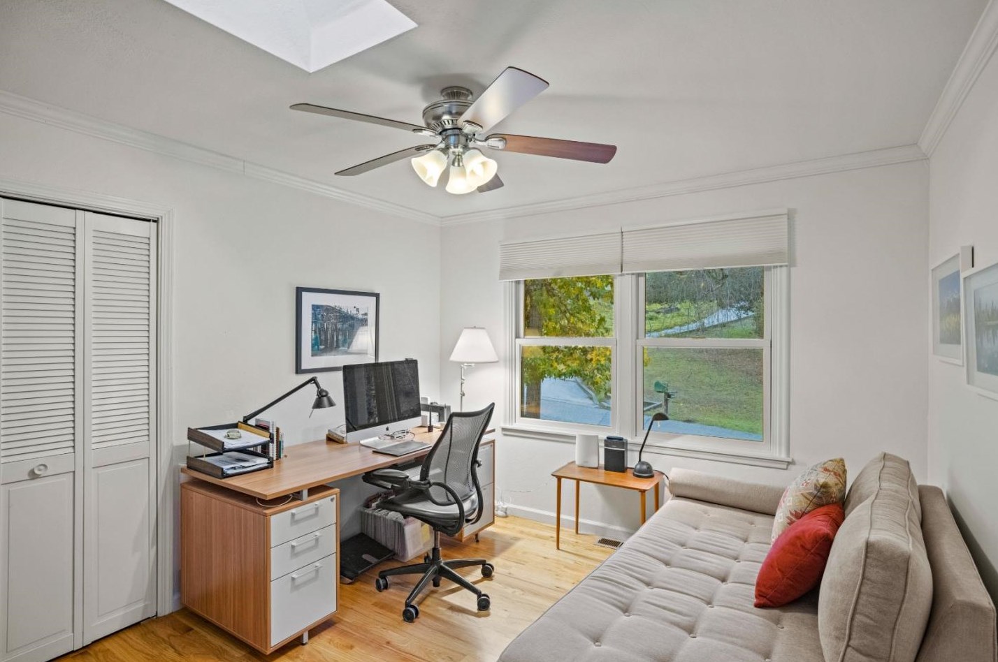 70 Corral De Tierra Rd, Salinas CA  93908-9485 exterior