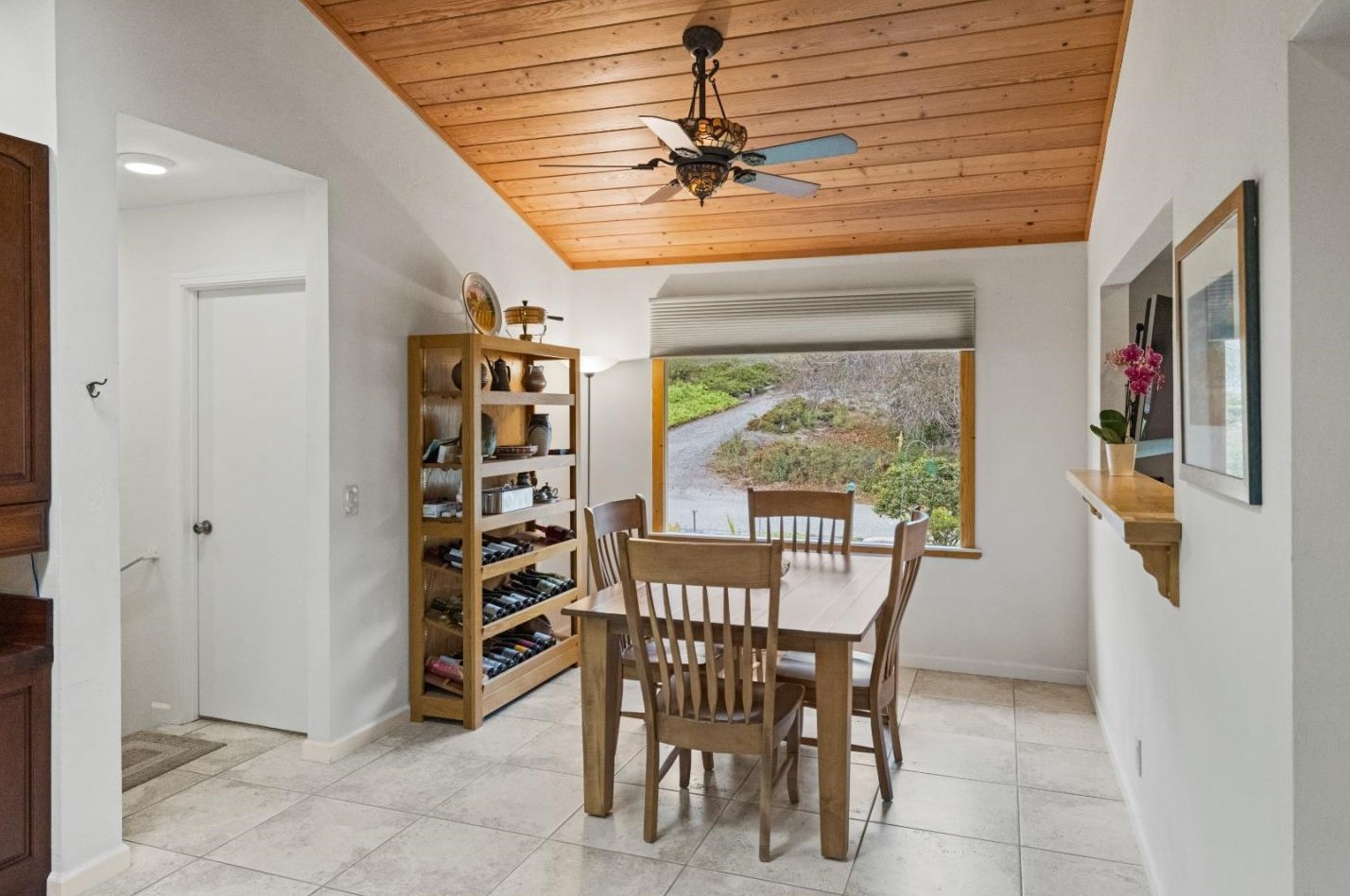 70 Corral De Tierra Rd, Salinas CA  93908-9485 exterior