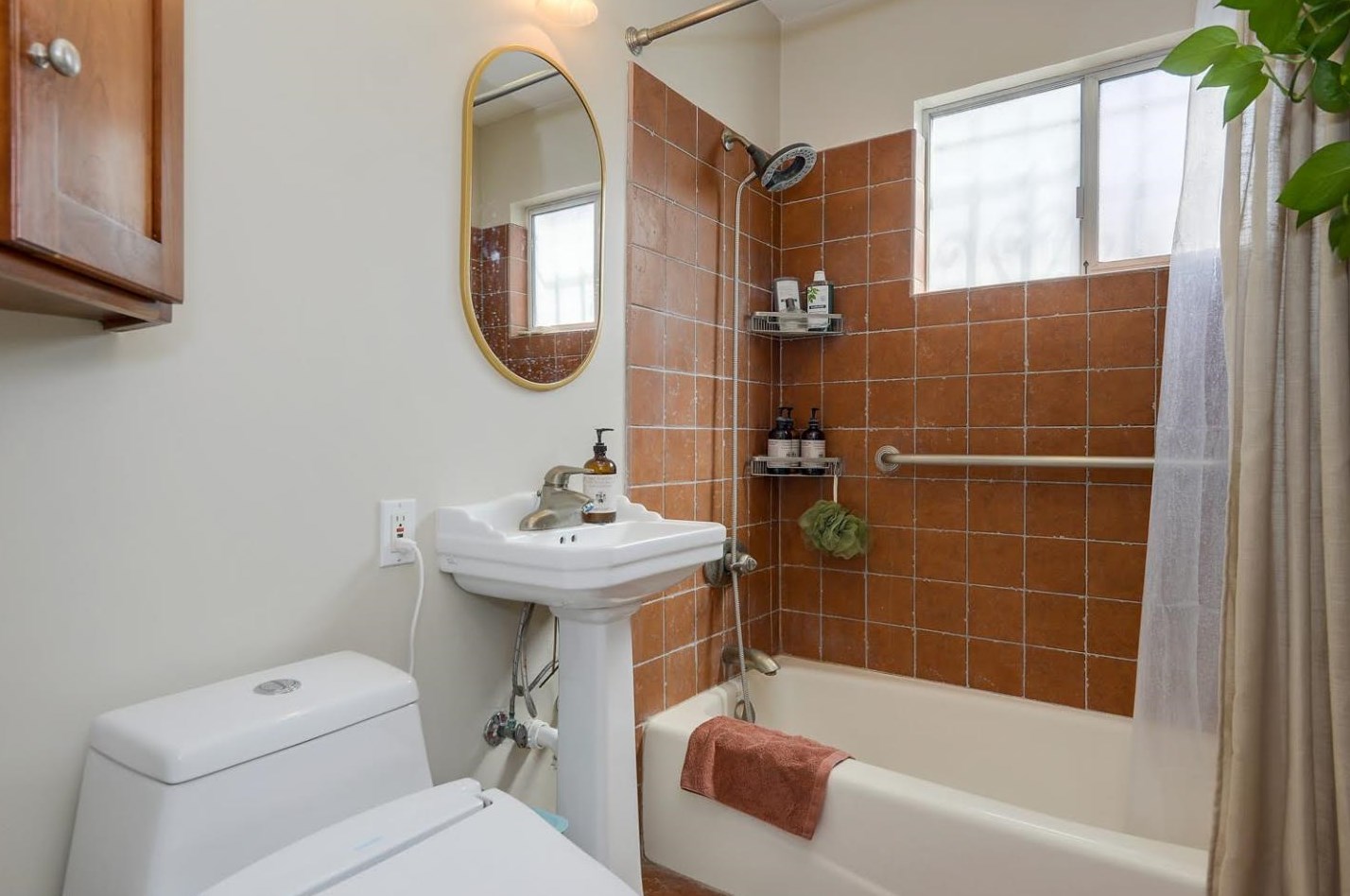 139 Oak Ct, Menlo Park CA  94025-2836 exterior