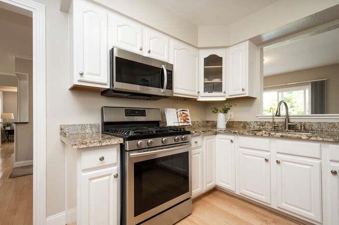 3957 Casanova Dr, San Mateo CA  94403-3651 exterior
