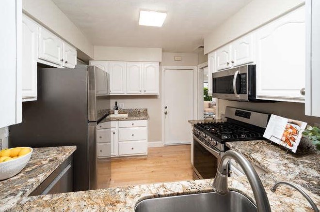 3957 Casanova Dr, San Mateo CA  94403-3651 exterior