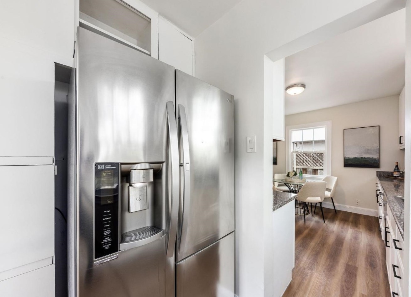 354 Delaware St, San Mateo CA  94401-3218 exterior
