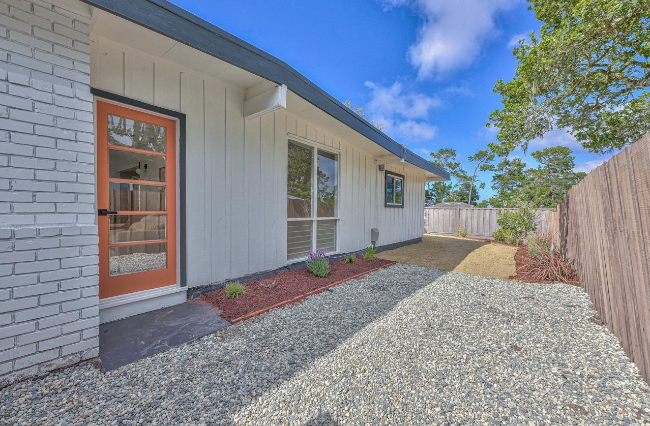 251 Via Del Pinar, Monterey CA  93940-2504 exterior