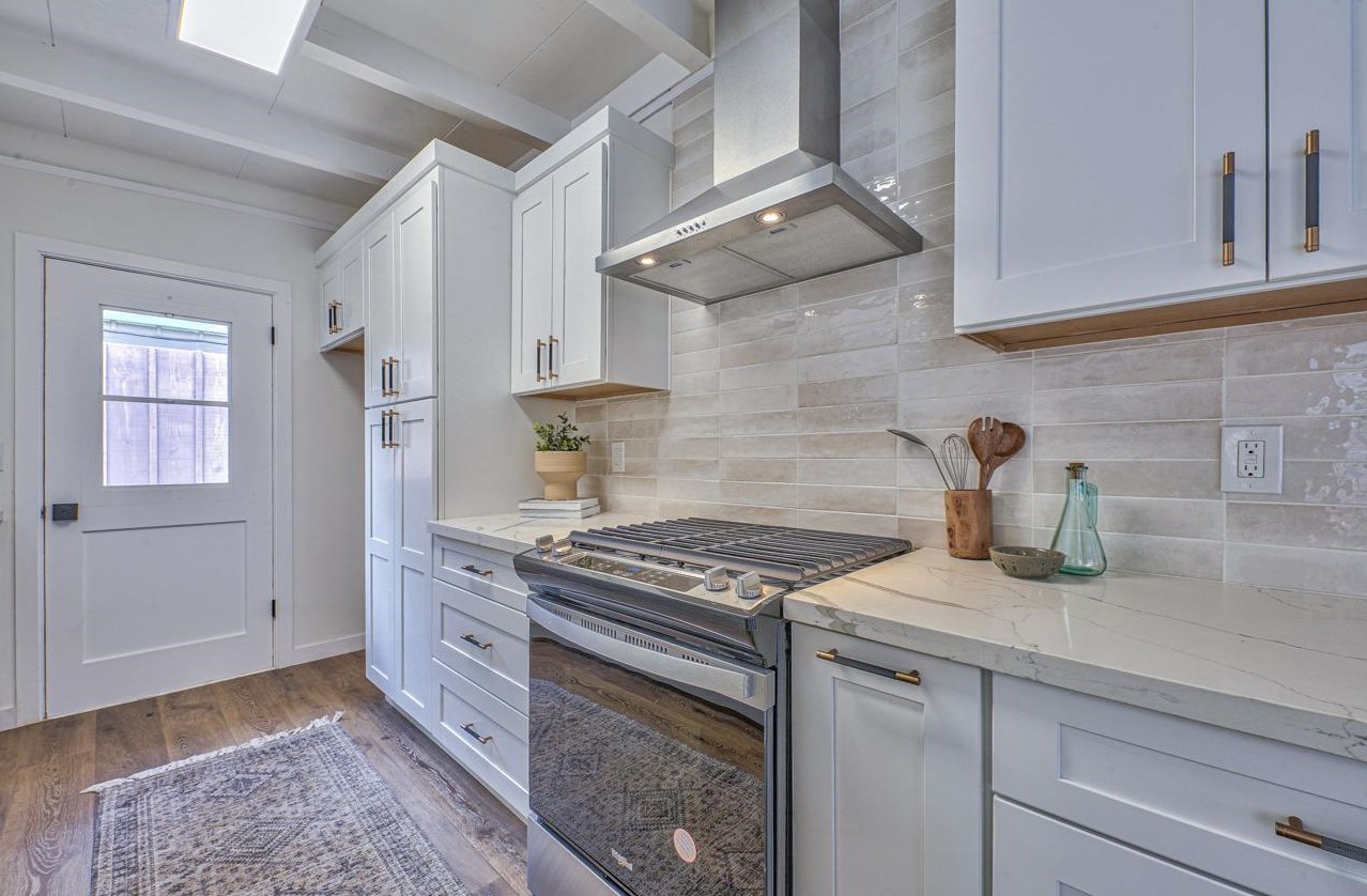 251 Via Del Pinar, Monterey CA  93940-2504 exterior