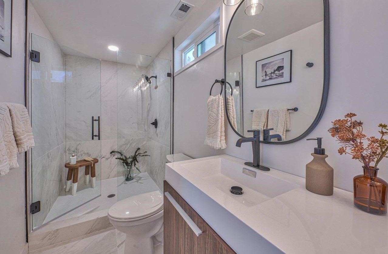 251 Via Del Pinar, Monterey CA  93940-2504 exterior