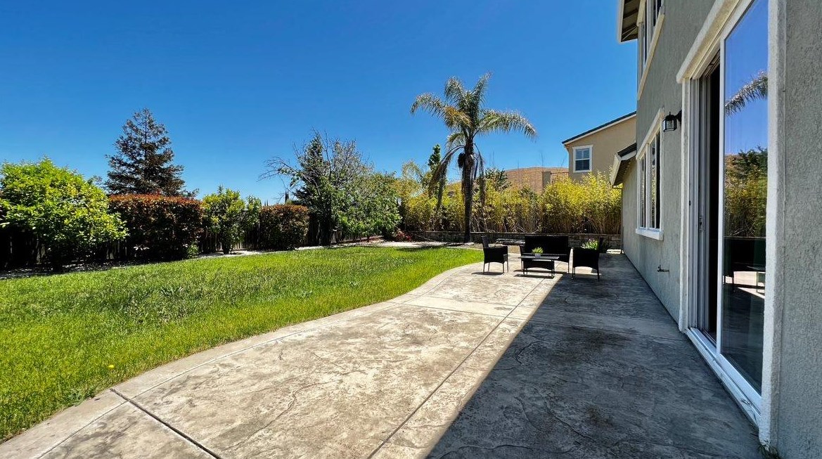 2478 Sanctuary Cir, Fairfield CA  94534-8638 exterior
