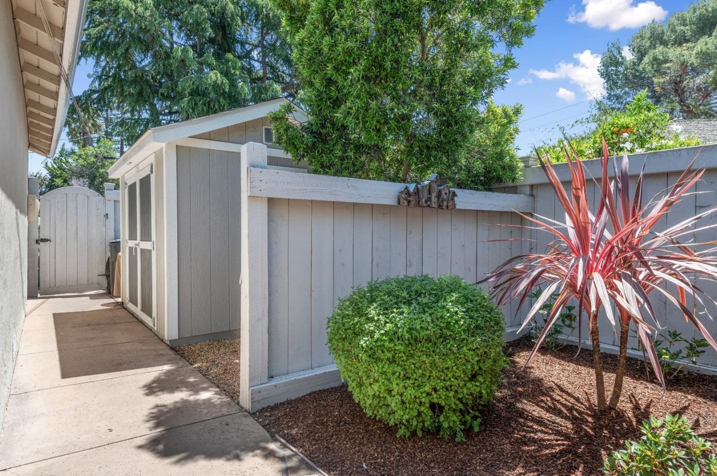 1278 Golden Way, Los Altos, CA 94024