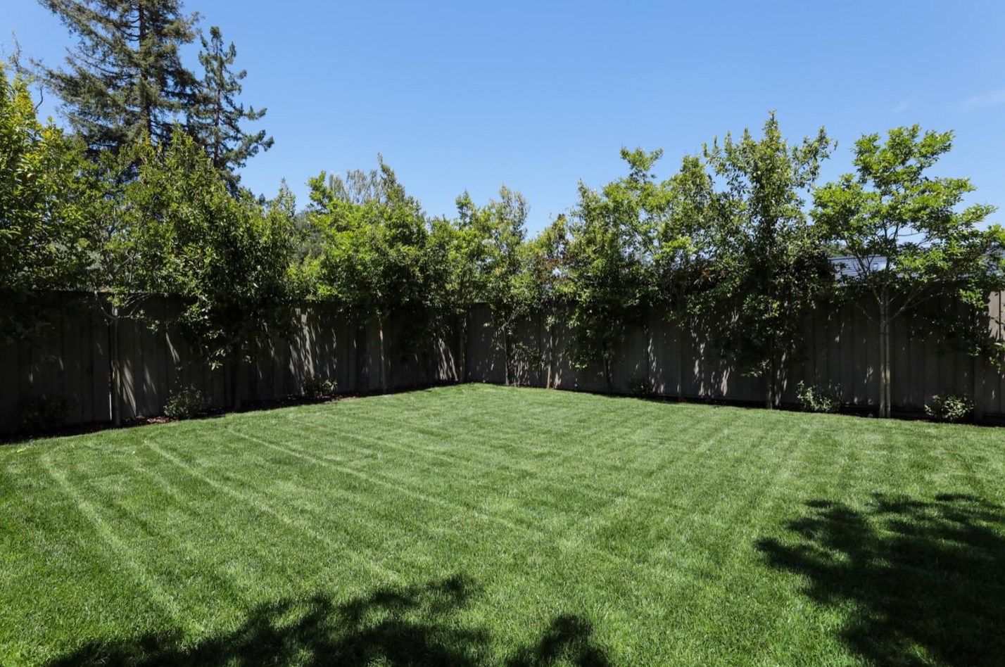 331 Oak Ct, Menlo Park CA  94025-2840 exterior