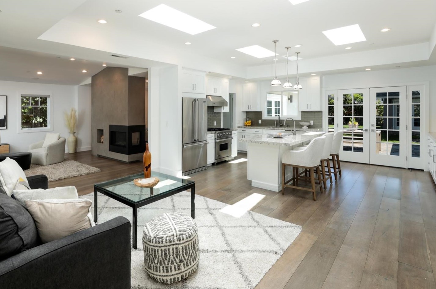 331 Oak Ct, Menlo Park CA  94025-2840 exterior